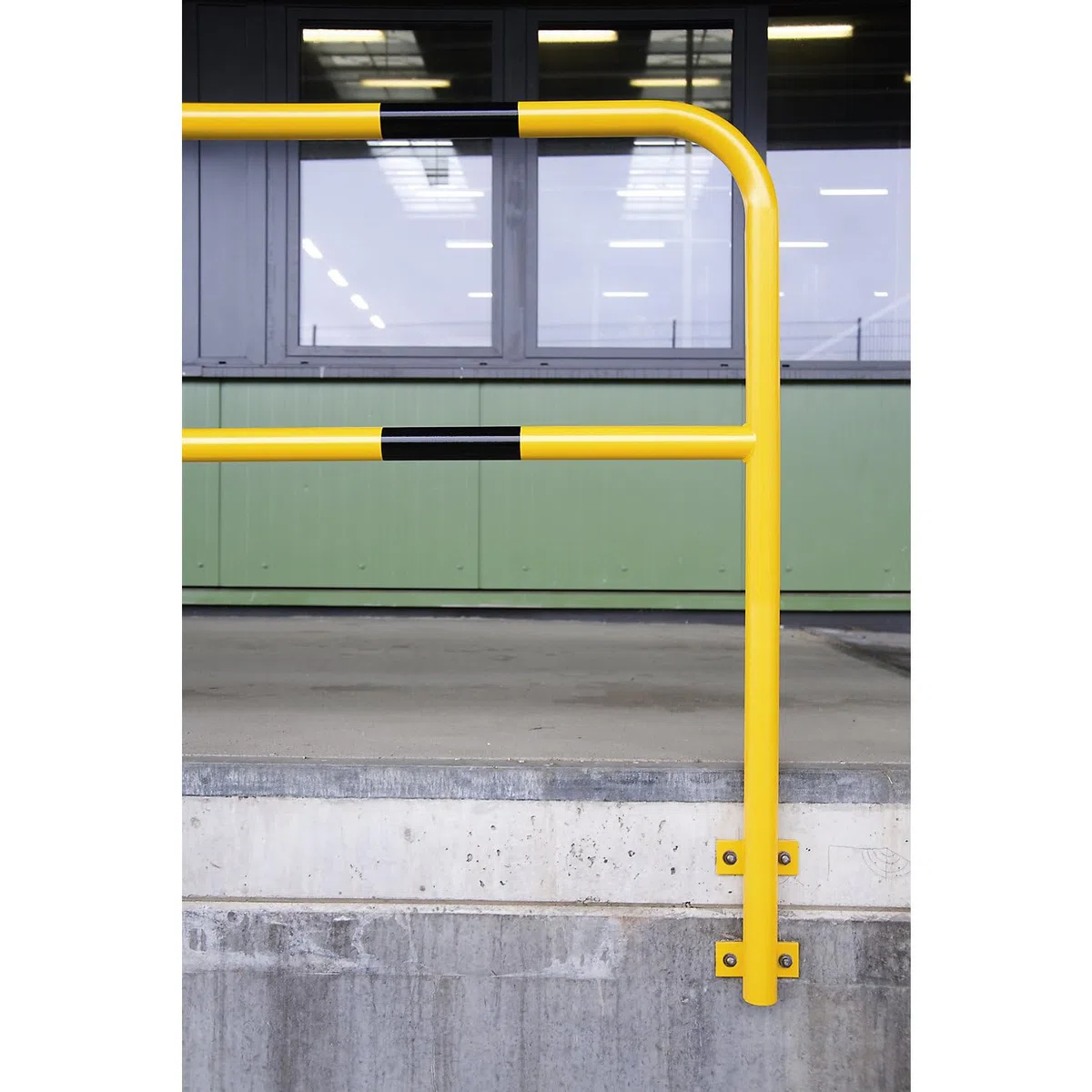 Moravia | Arceau de protection | acier | Ø 48 mm | pour montage mural avec languettes | largeur 1000 mm | peint